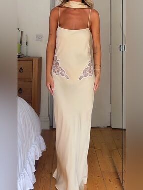 NWT lace detail satin dress with scarf